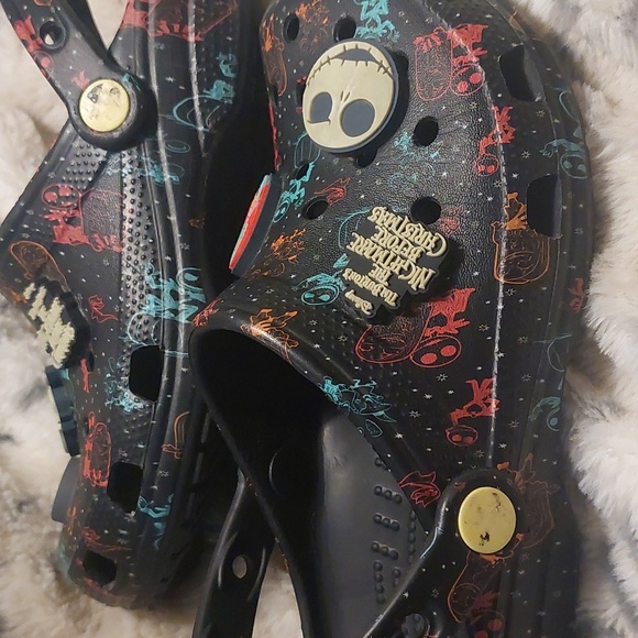 The Nightmare before Christmas CROCS Size 4 - Picture 4 of 6